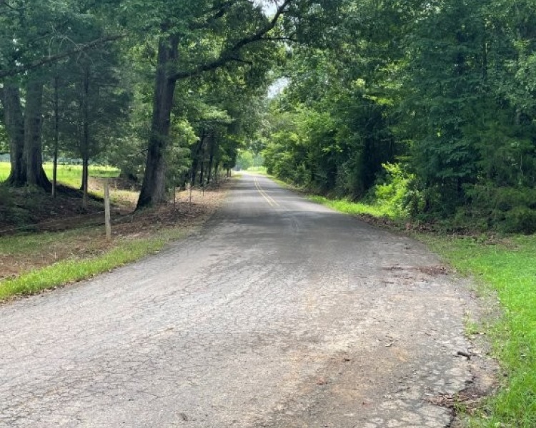 Alabama, Jackson County, acreage, farm, fishing, managed, fish lakes, barns, hay fields, walnuts, walnut grove, caretaker house, house, conserved, conservation, getaway, electrofishing