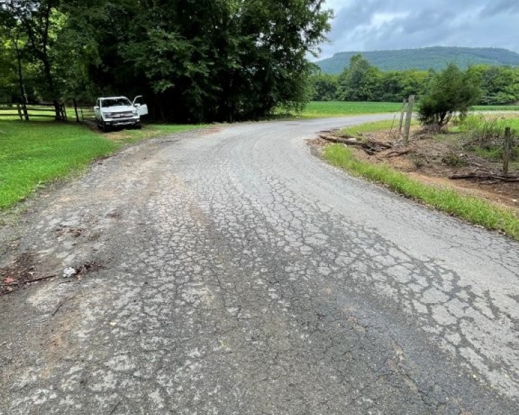 Alabama, Jackson County, acreage, farm, fishing, managed, fish lakes, barns, hay fields, walnuts, walnut grove, caretaker house, house, conserved, conservation, getaway, electrofishing