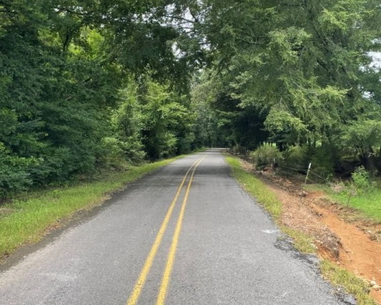 Alabama, Jackson County, acreage, farm, fishing, managed, fish lakes, barns, hay fields, walnuts, walnut grove, caretaker house, house, conserved, conservation, getaway, electrofishing